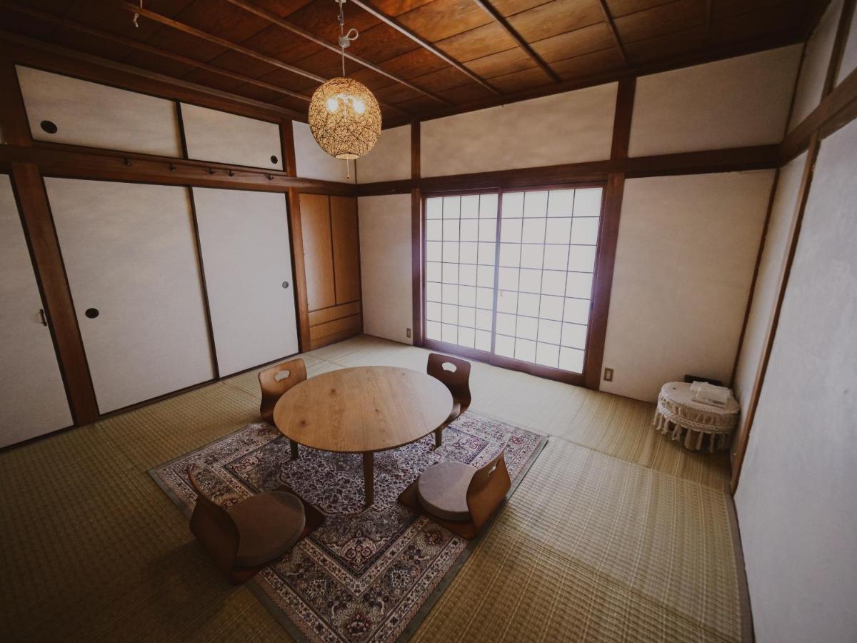古民家ゲストハウス Chachacha Awaji Exteriör bild